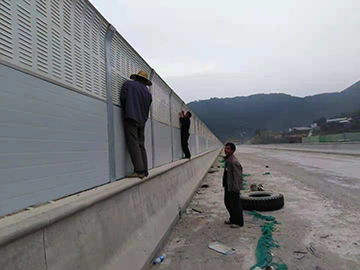 福建屏古高速声屏障图片4